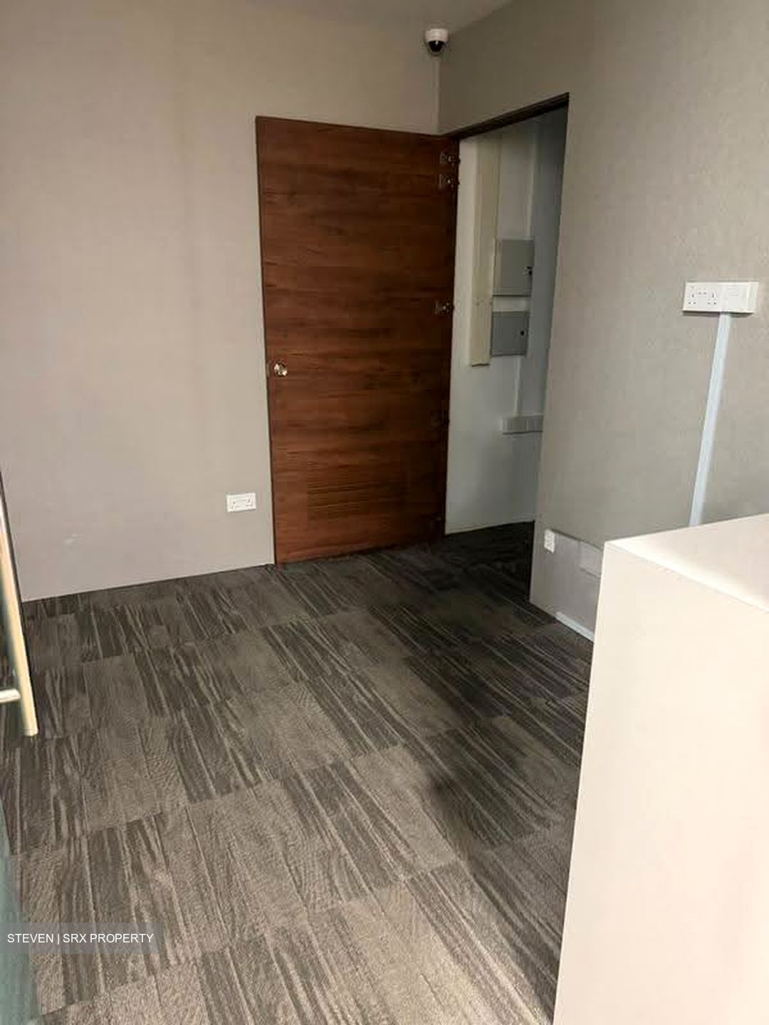 International Plaza (D2), Office #630124651